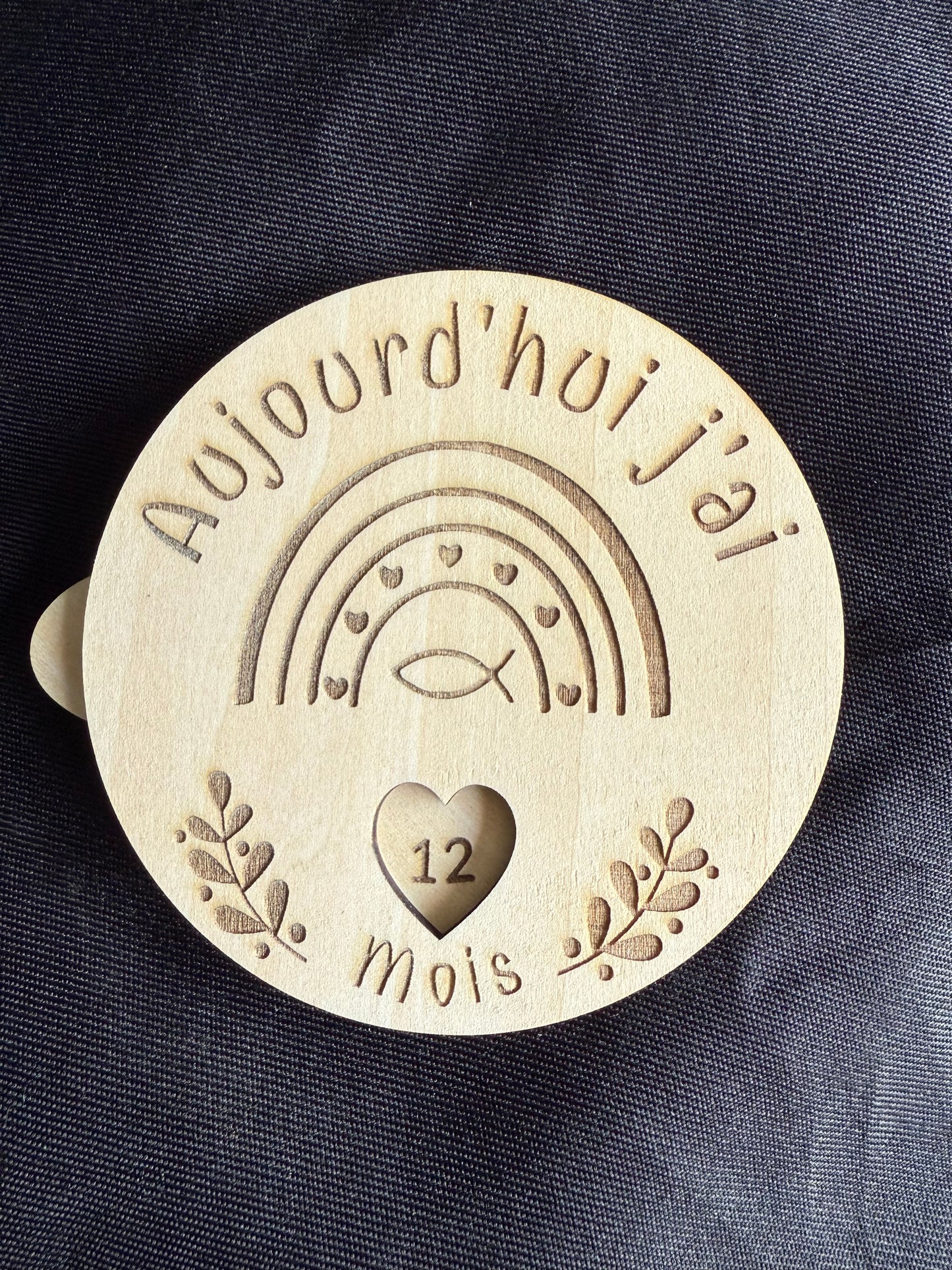 Carte étape rotative bébé en bois motif arc-en-ciel, suivi mois par mois