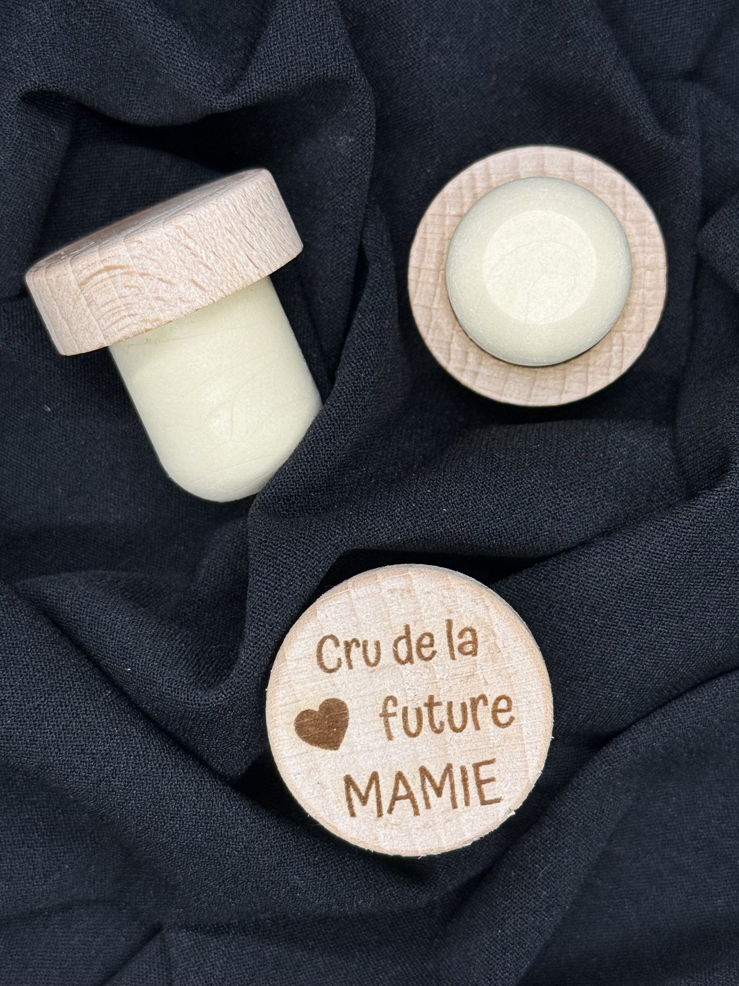 Bouchon de vin gravé Cru de la future MAMIE – Cadeau plein d’émotion
