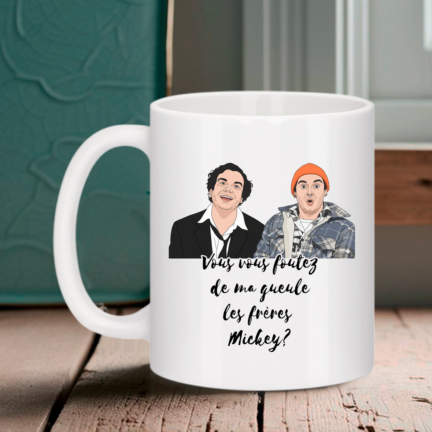 Mug blanc Bruhle avec illustration minimaliste en traits noirs de deux visages expressifs et le texte "Vous vous foutez de ma gueule les frères Mickey ?".