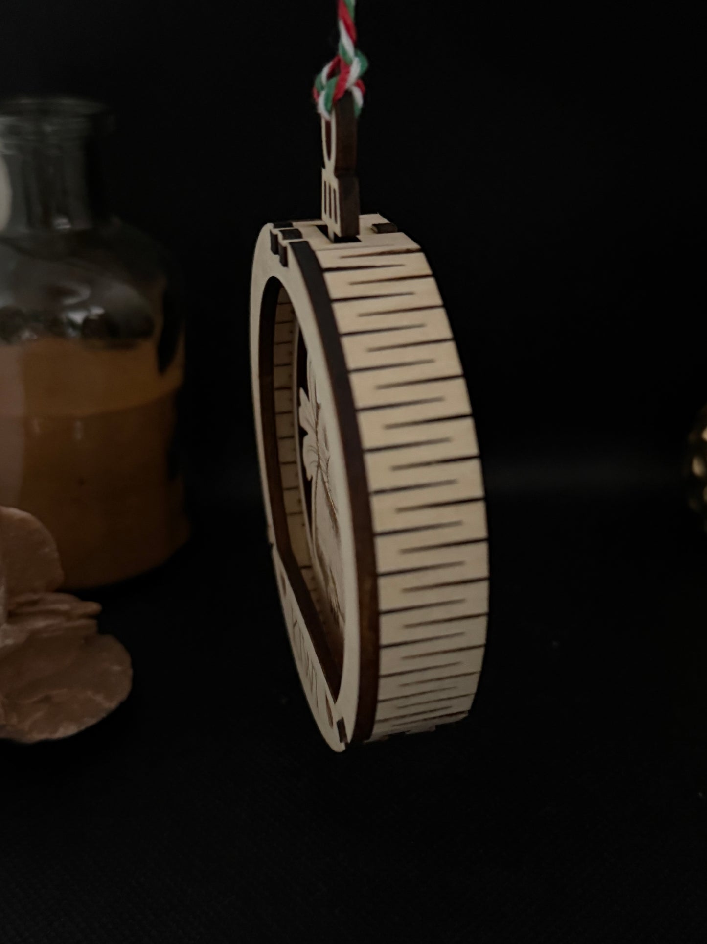 Boule de Noël 3D en bois, furet, personnalisable au nom de votre animal