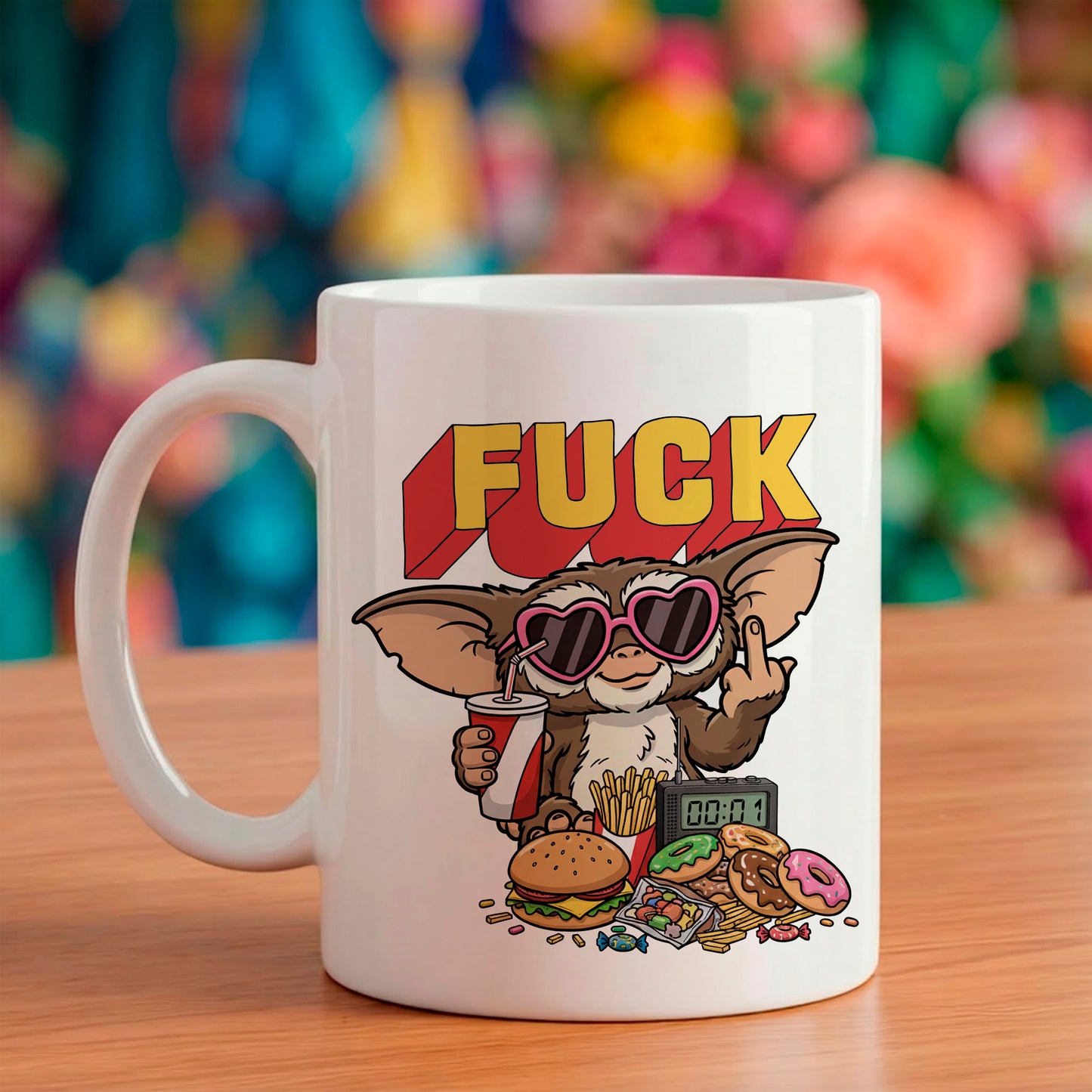 Mug blanc parodie Gizmo Gremlins avec lunettes coeur rose et doigt d'honneur, texte FUCK style Pop Art 3D, collection mignons mais hargneux BRUHLE.