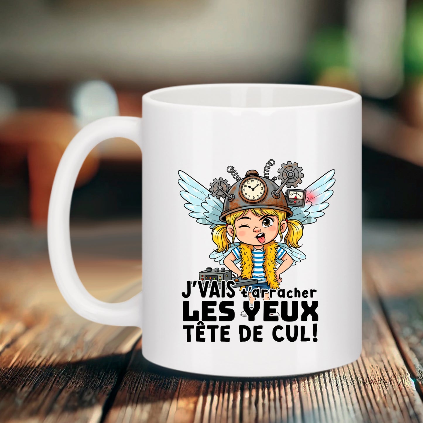 Mug blanc avec inscription je vais t’arracher les yeux tête de cul et dessin coloré d'une petite fille avec une passoire sur la tête
