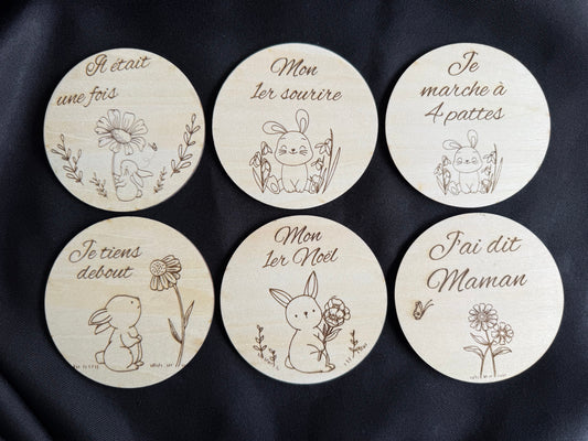 Set de 6 cartes étape bébé en bois recto verso avec motifs lapins, 12 messages