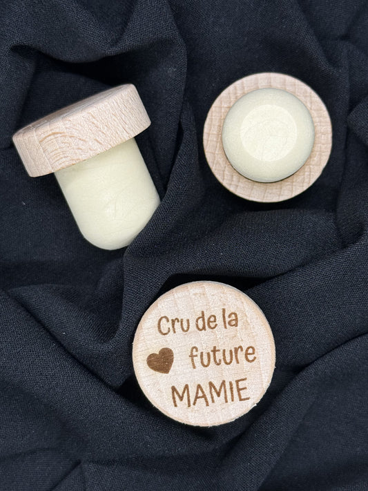 Bouchon de vin gravé Cru de la future MAMIE – Cadeau plein d’émotion