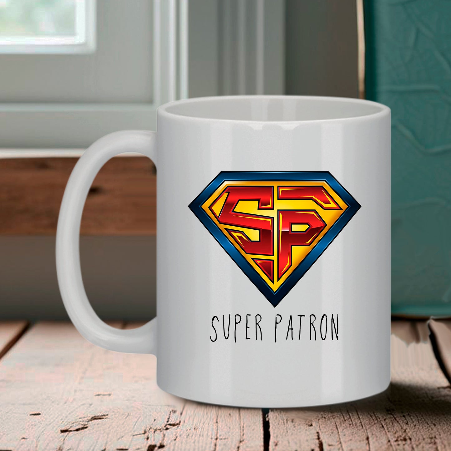 Mug blanc Bruhle avec logo style super-héros jaune et rouge contenant les lettres "SP" et texte "SUPER PATRON".